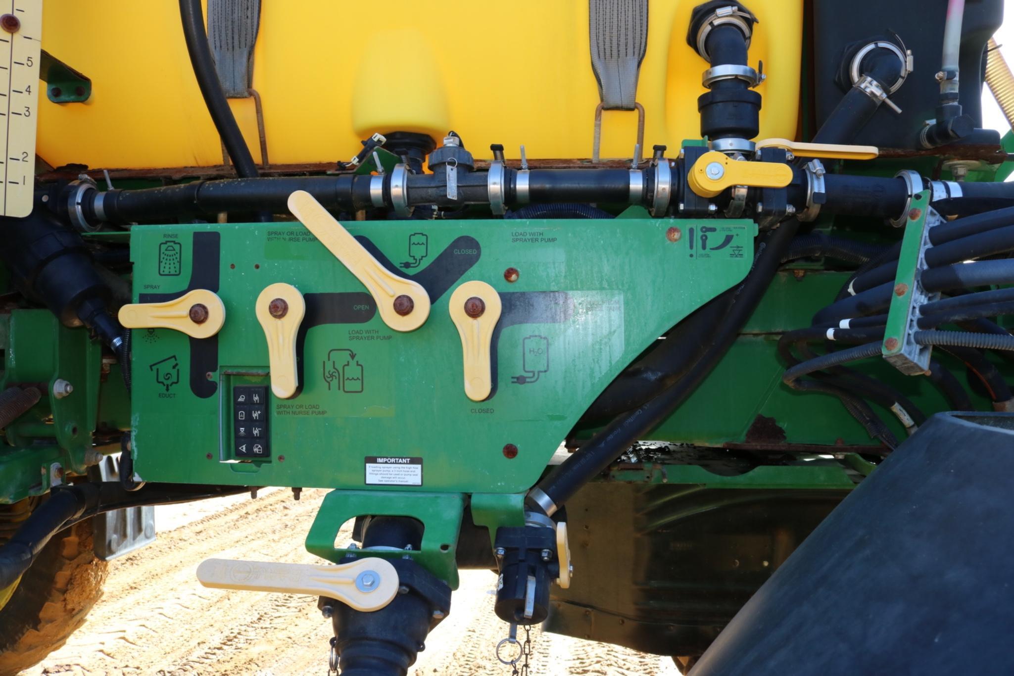 2016 John Deere R4030 Self Propelled Sprayer