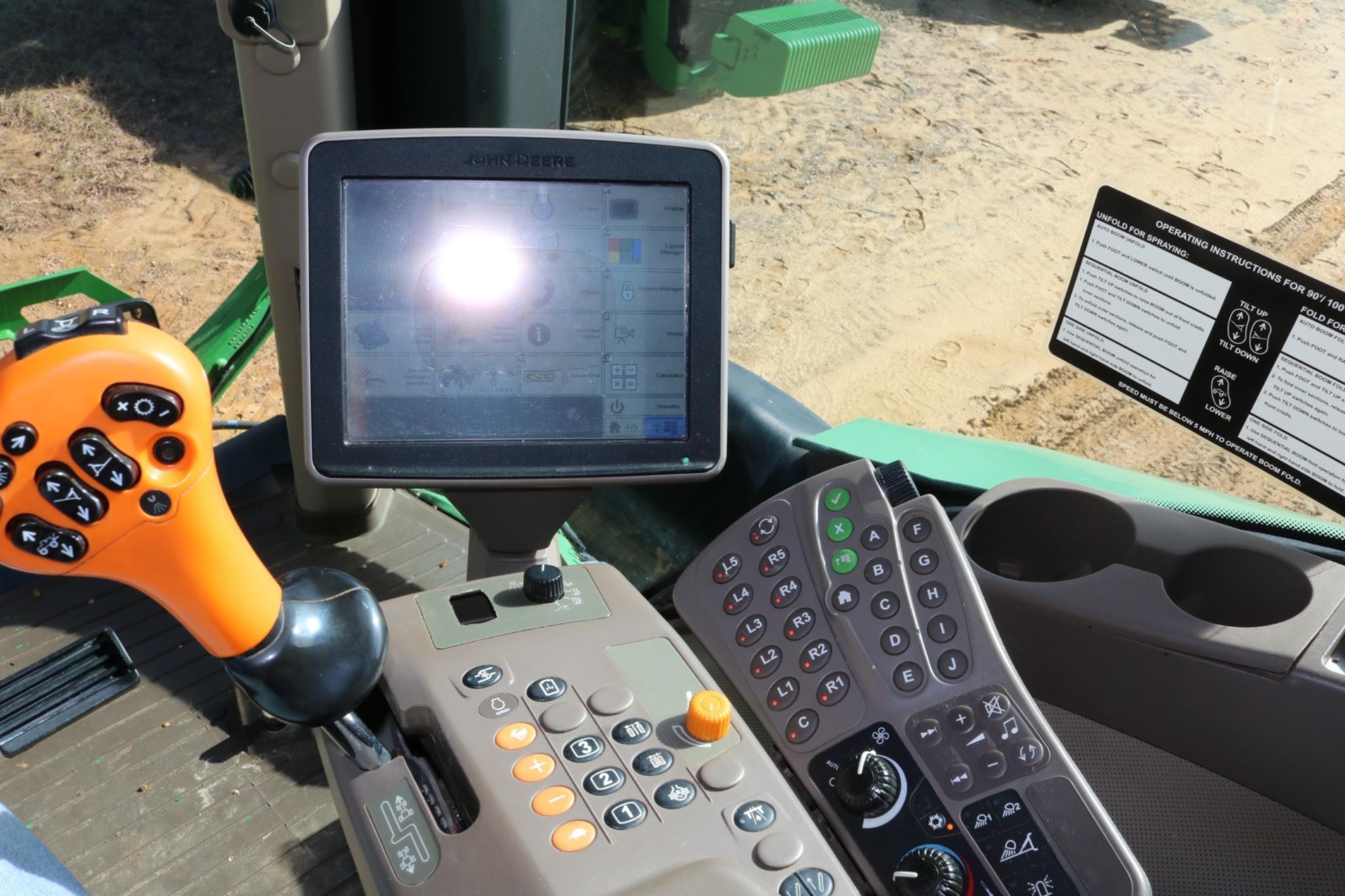 2016 John Deere R4030 Self Propelled Sprayer