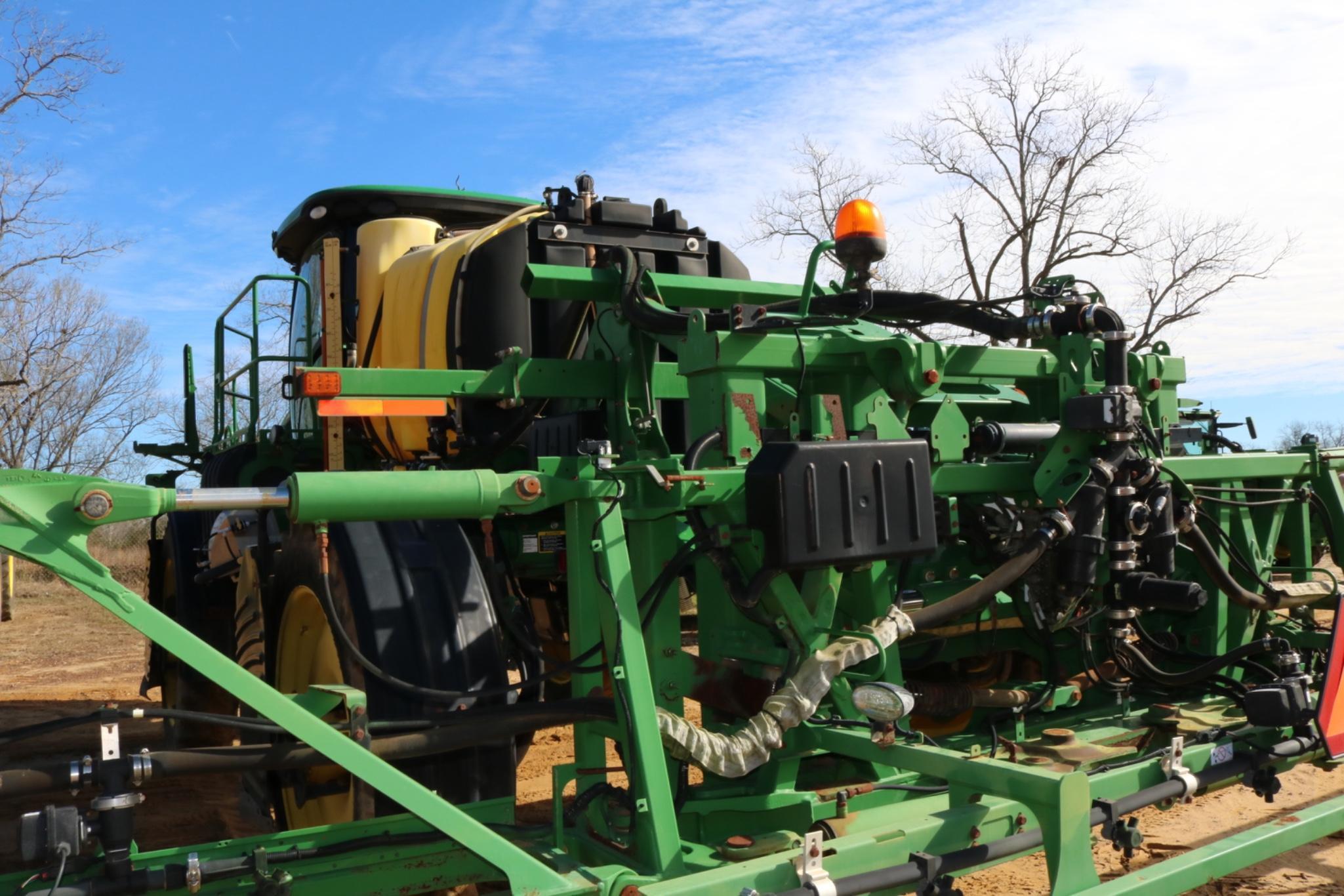 2016 John Deere R4030 Self Propelled Sprayer