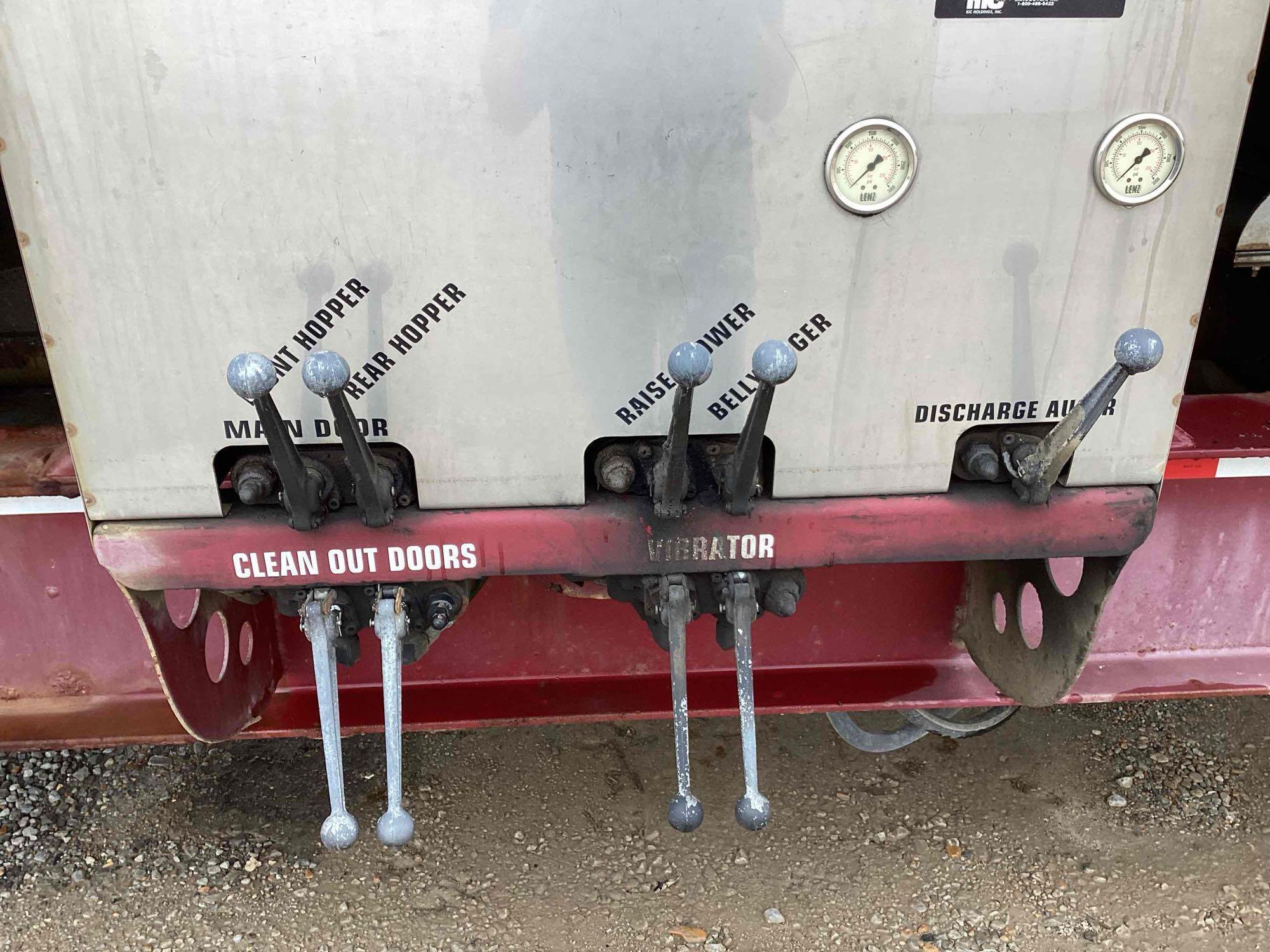 2013 Hays LT1 Tender Trailer