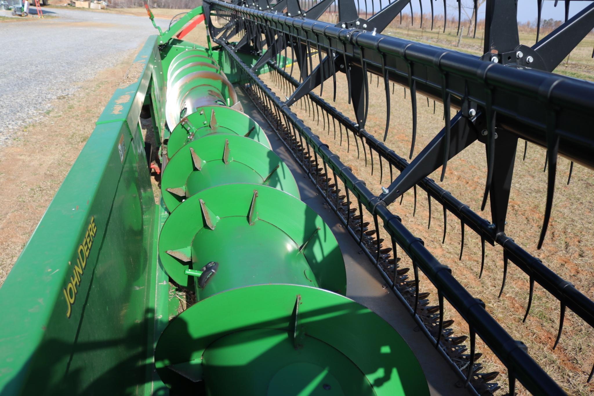 2021 John Deere 622F Flex Header  22 Ft  Trailer Included  Excellent Condition