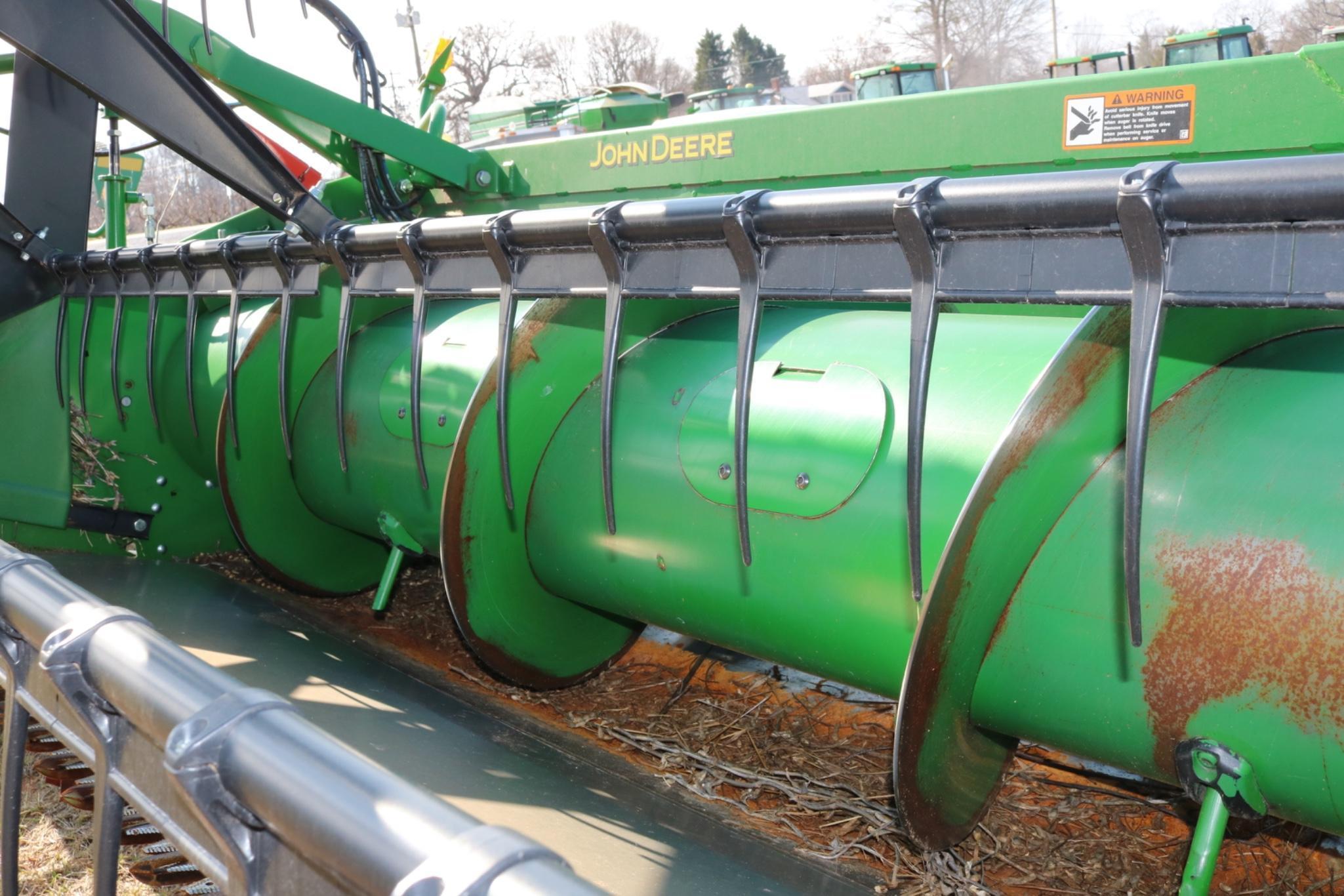 2021 John Deere 622F Flex Header  22 Ft  Trailer Included  Excellent Condition