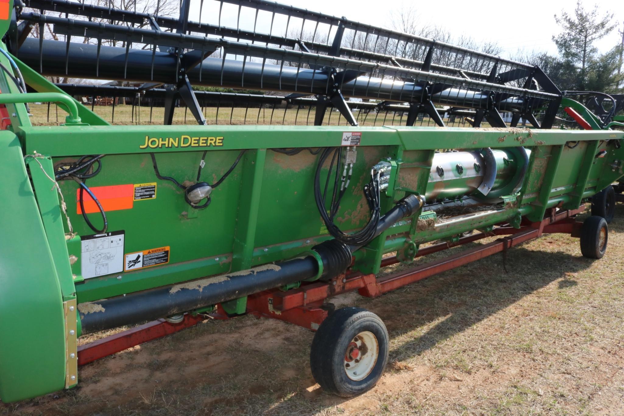 2021 John Deere 622F Flex Header  22 Ft  Trailer Included  Excellent Condition