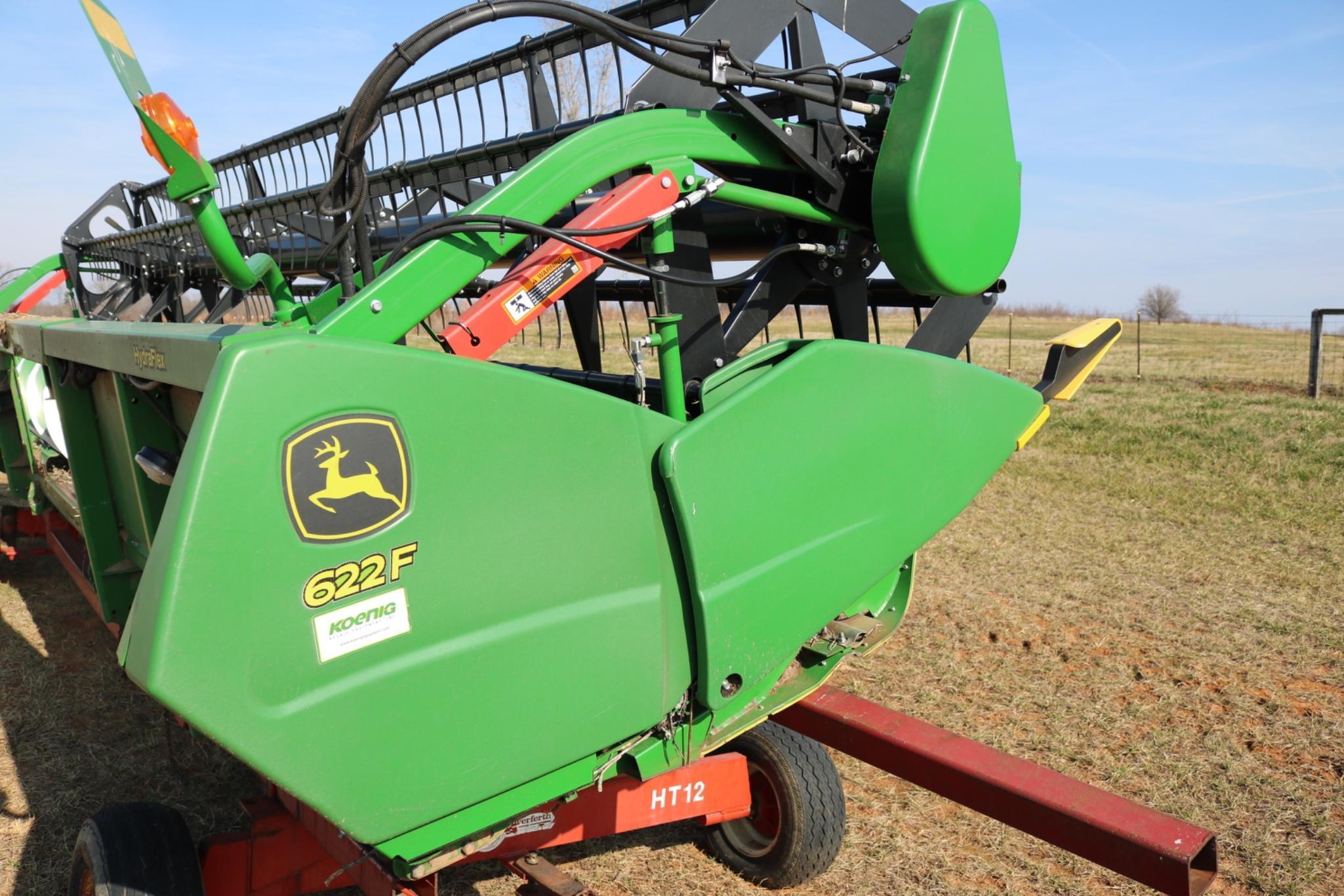 2021 John Deere 622F Flex Header  22 Ft  Trailer Included  Excellent Condition