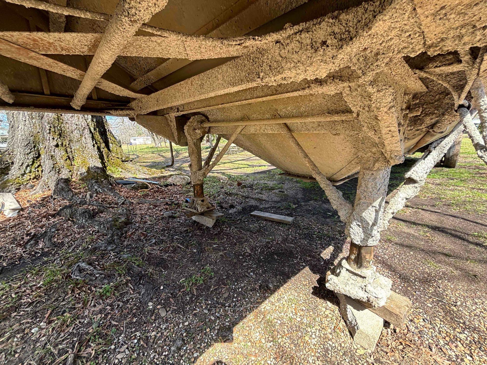 1973 Timpte 40-Foot Hopper Bottom Grain Trailer - Leaf Spring Suspension and Well-Maintained Tarp