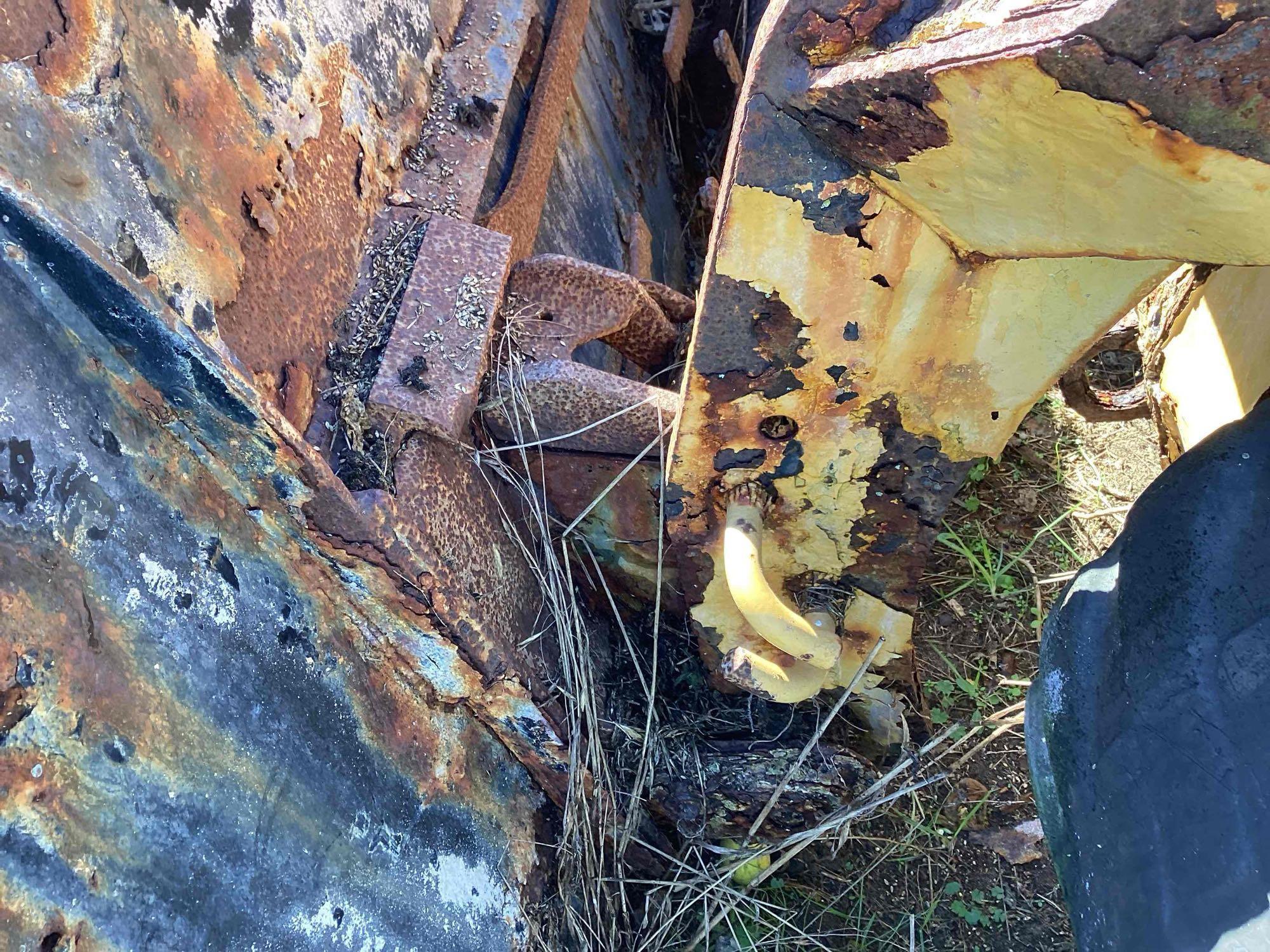 Cat 242D Skid Steer Loader - Inoperable/For Parts Only/ No Engine
