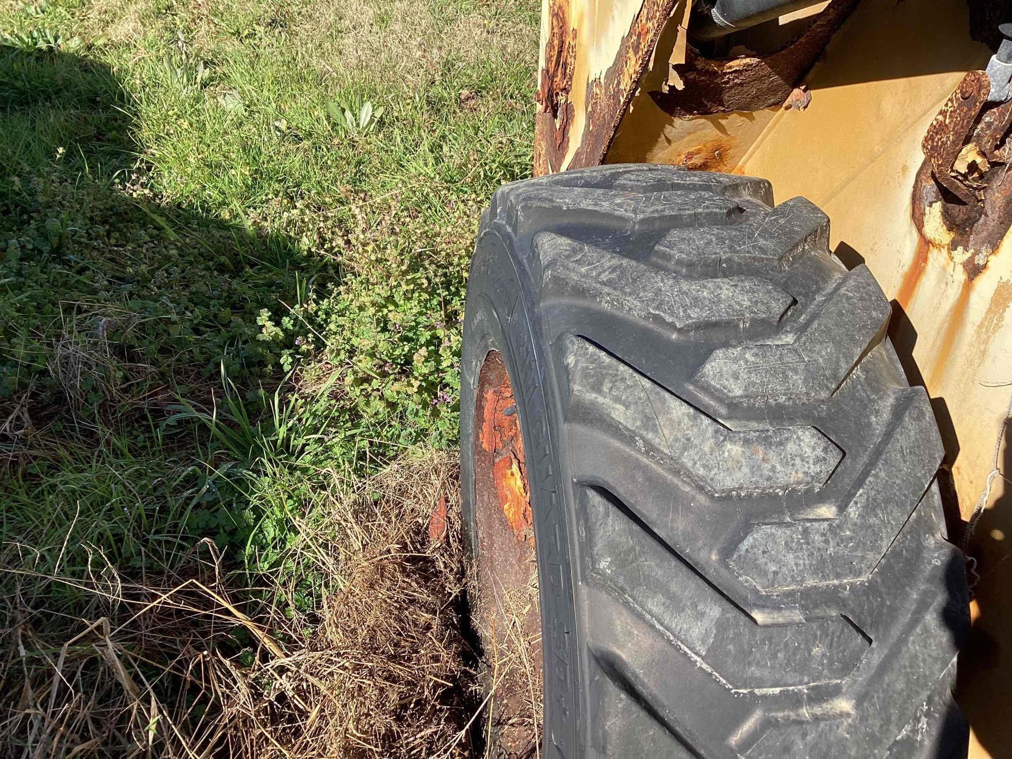 Cat 242D Skid Steer Loader - Inoperable/For Parts Only/ No Engine