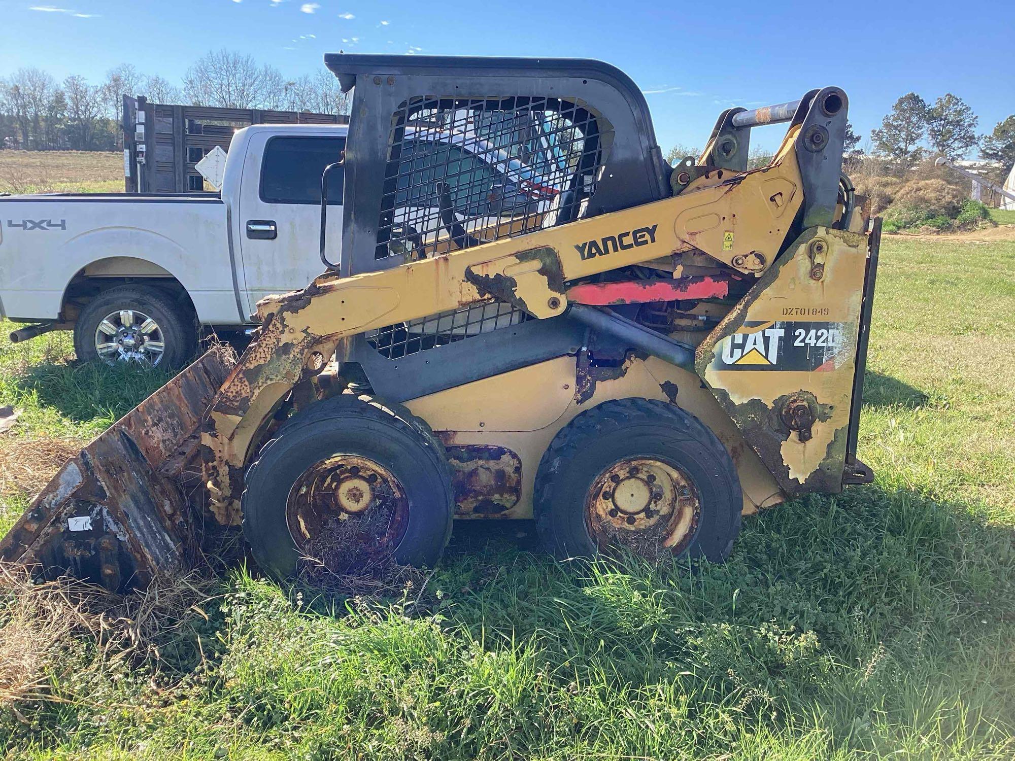 Cat 242D Skid Steer Loader - Inoperable/For Parts Only/ No Engine