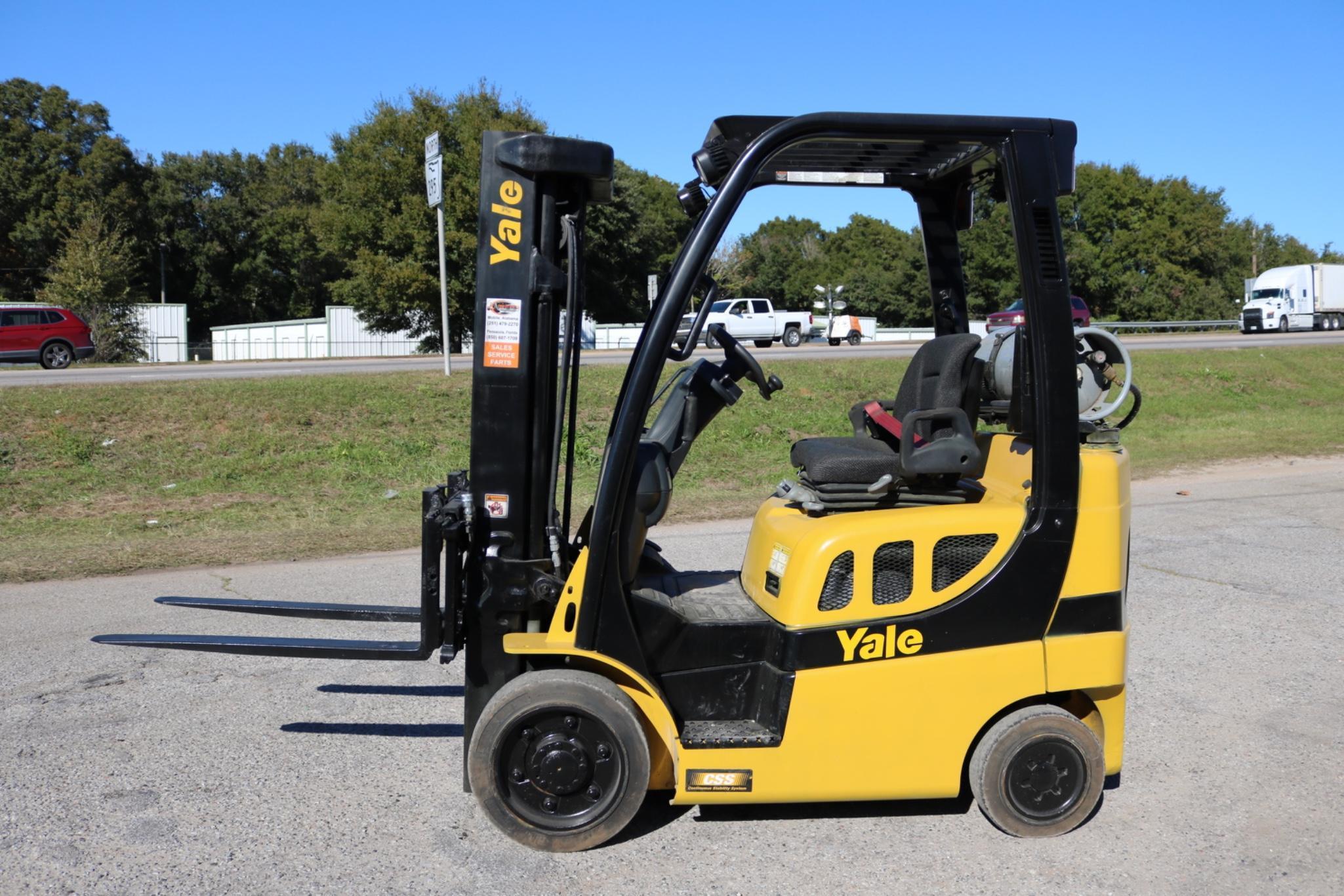 2017 Yale GLC050VX 3,500 lb LPG Forklift  Powershift, Aux Hydraulics