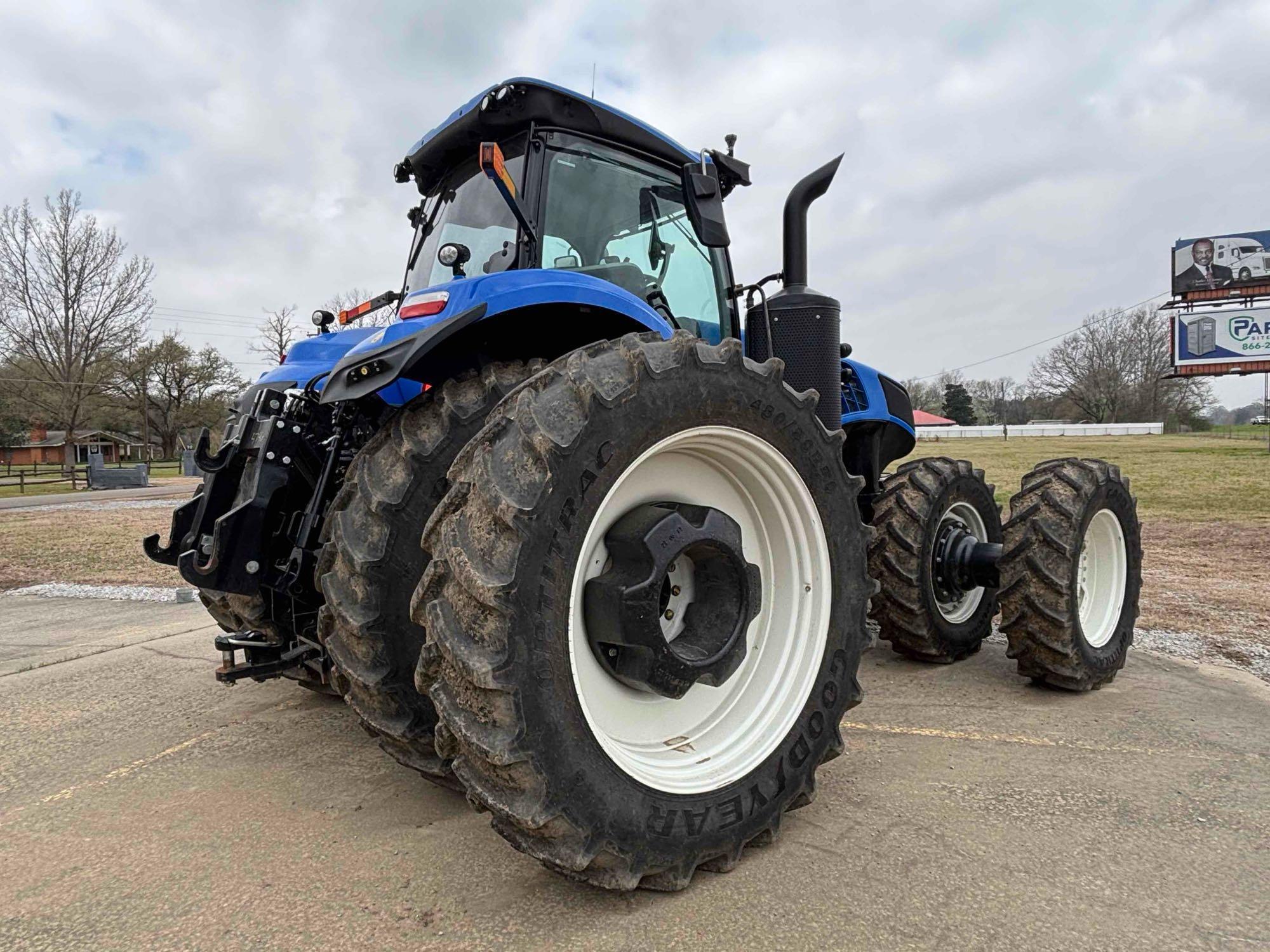 2023 New Holland T8.410 PowerShift  GPS Ready, Ultra Low Hours, Fully Loaded!