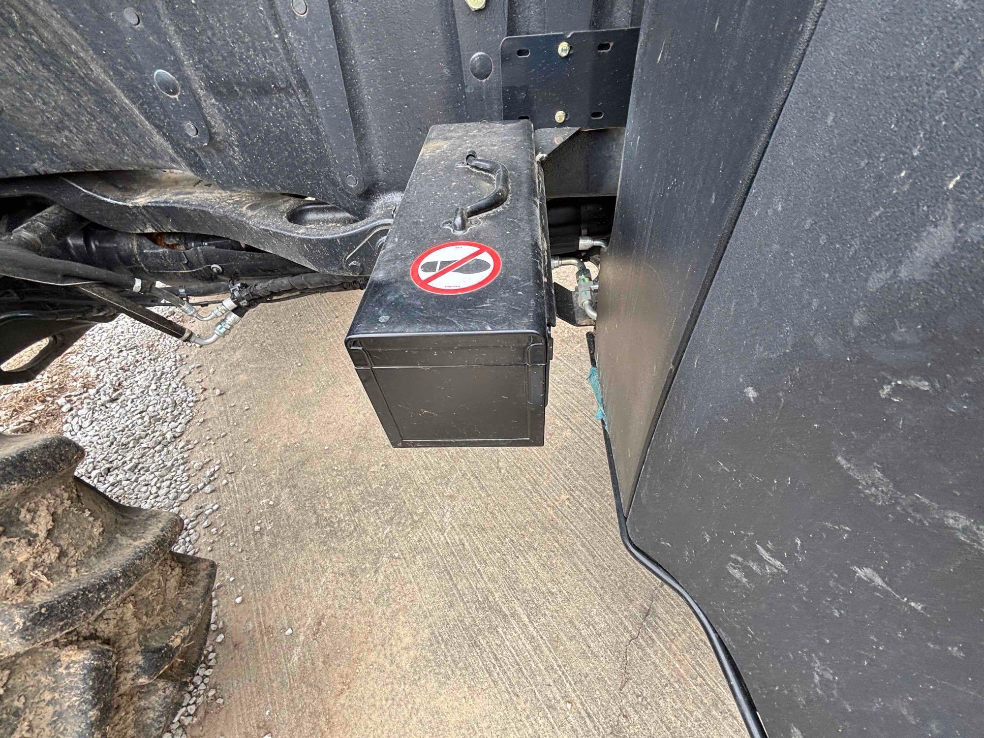 2023 New Holland T8.410 PowerShift  GPS Ready, Ultra Low Hours, Fully Loaded!