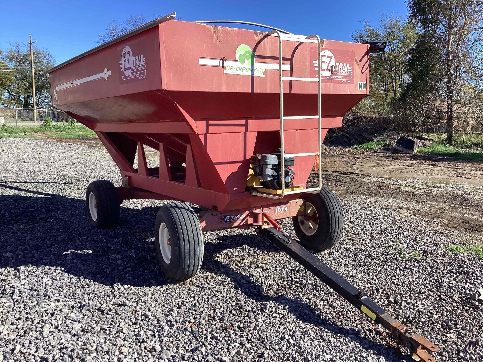 E-Z Trail 3400 Gravity Wagon with Honda EX27 9HP Gas Engine