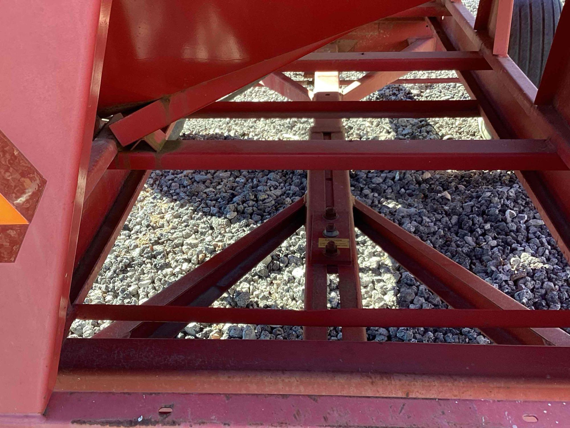 E-Z Trail 3400 Gravity Wagon with Honda EX27 9HP Gas Engine