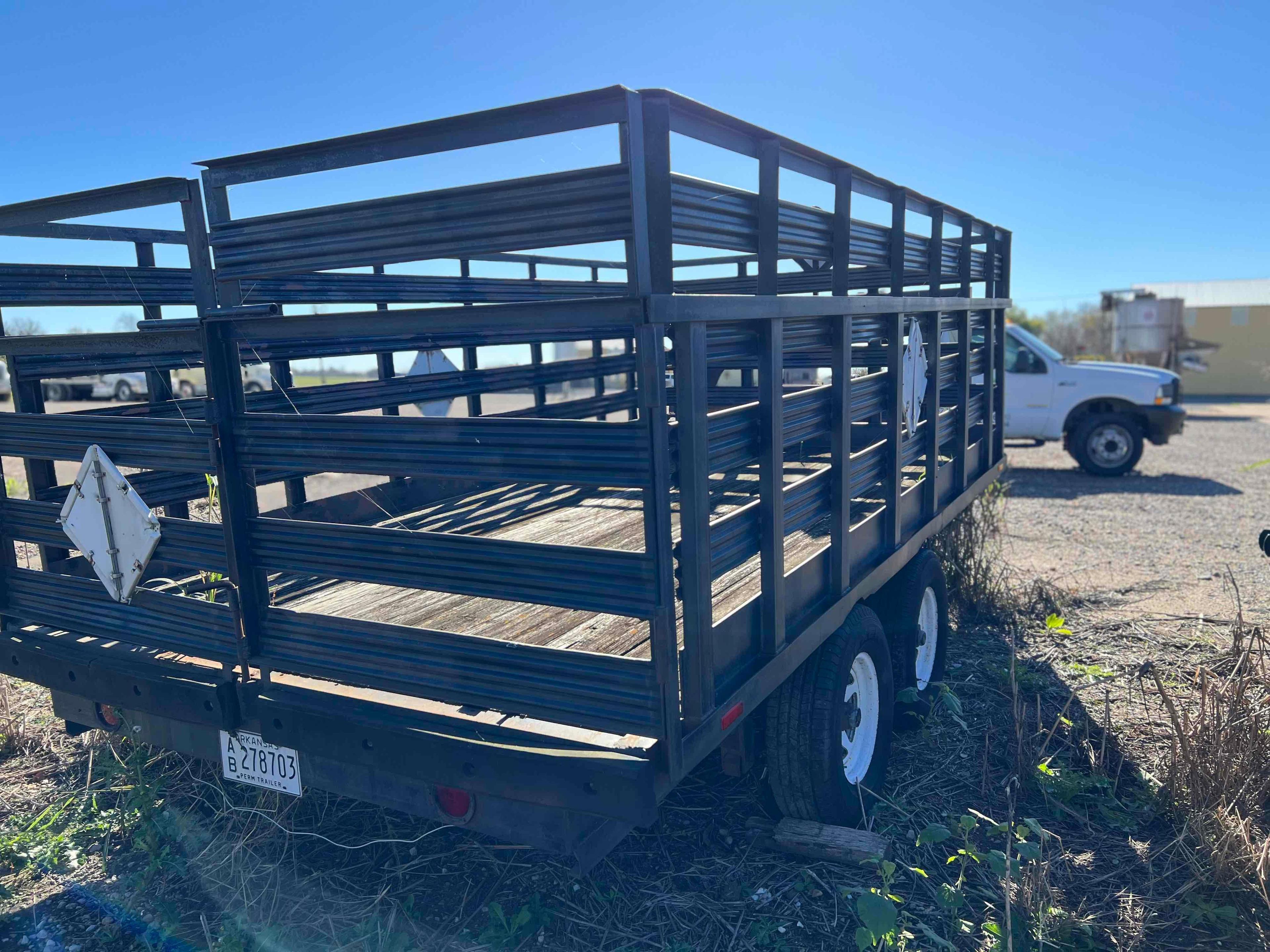 Fifth wheel multi use trailer.