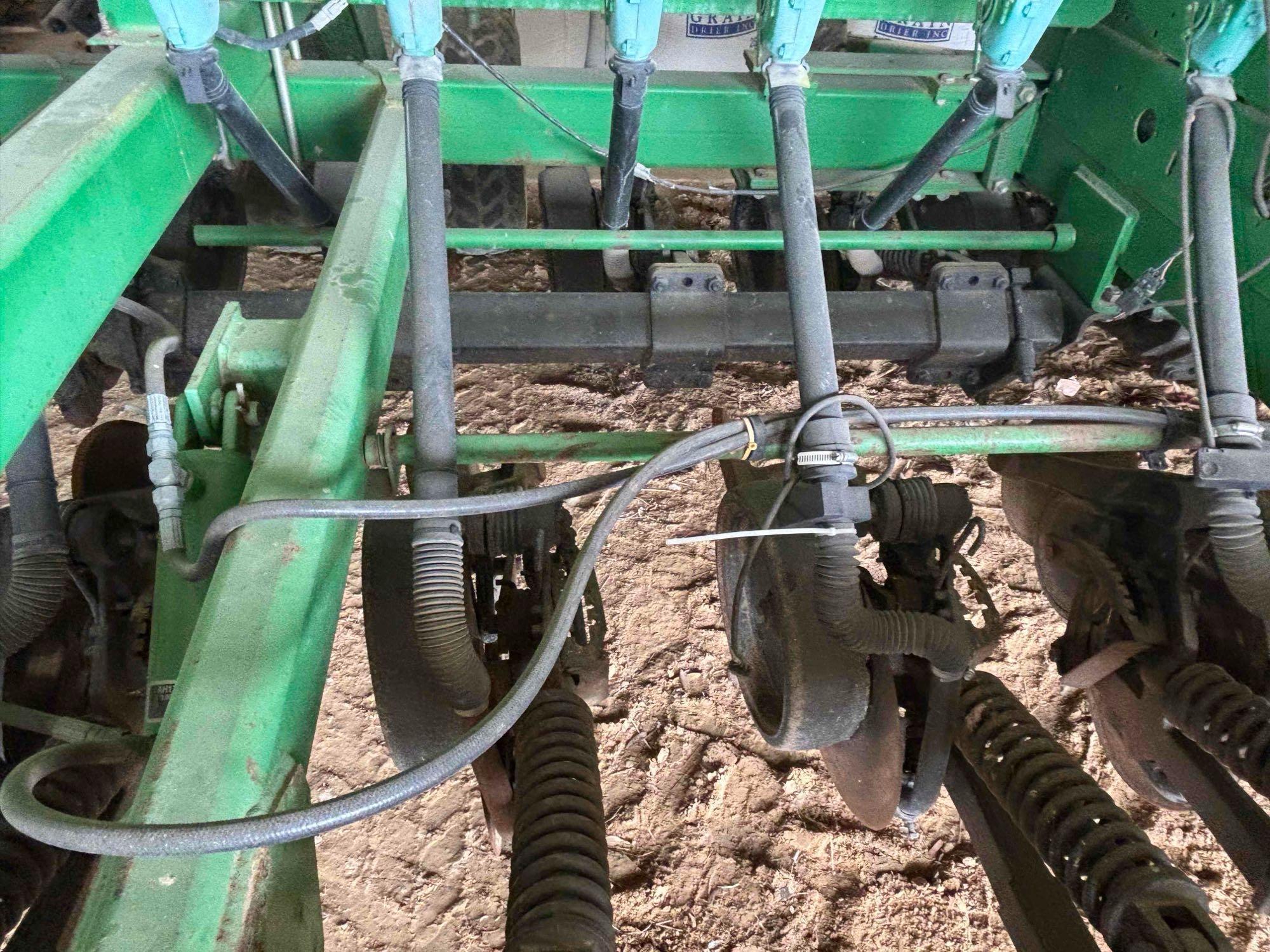 John Deere 1590 Drill