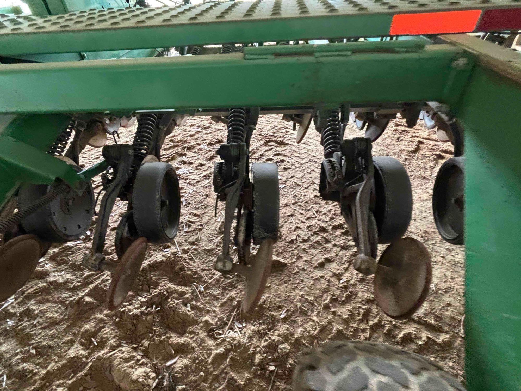 John Deere 1590 Drill