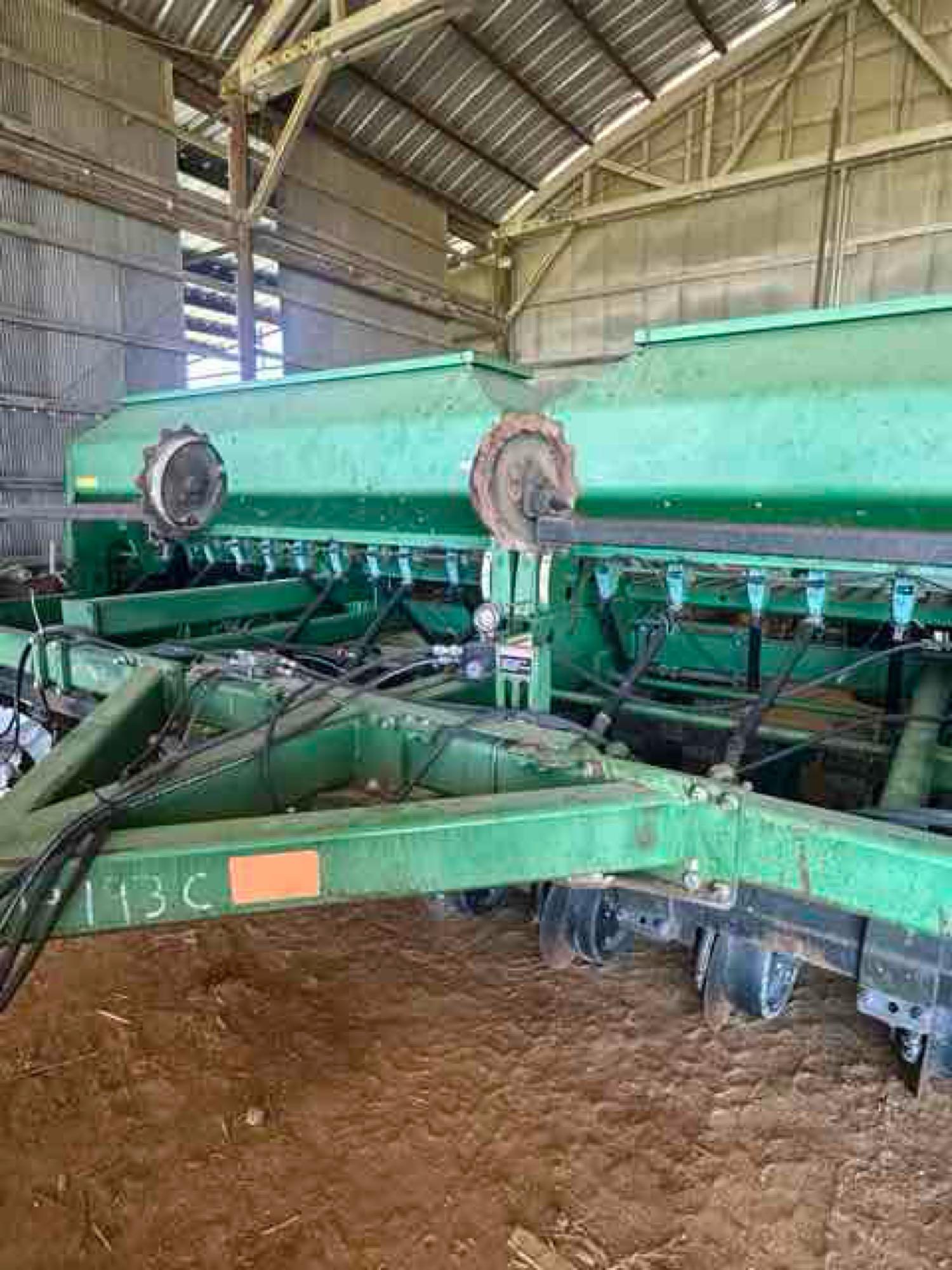 John Deere 1590 Drill