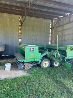 John Deere 455 Drill 30 ft