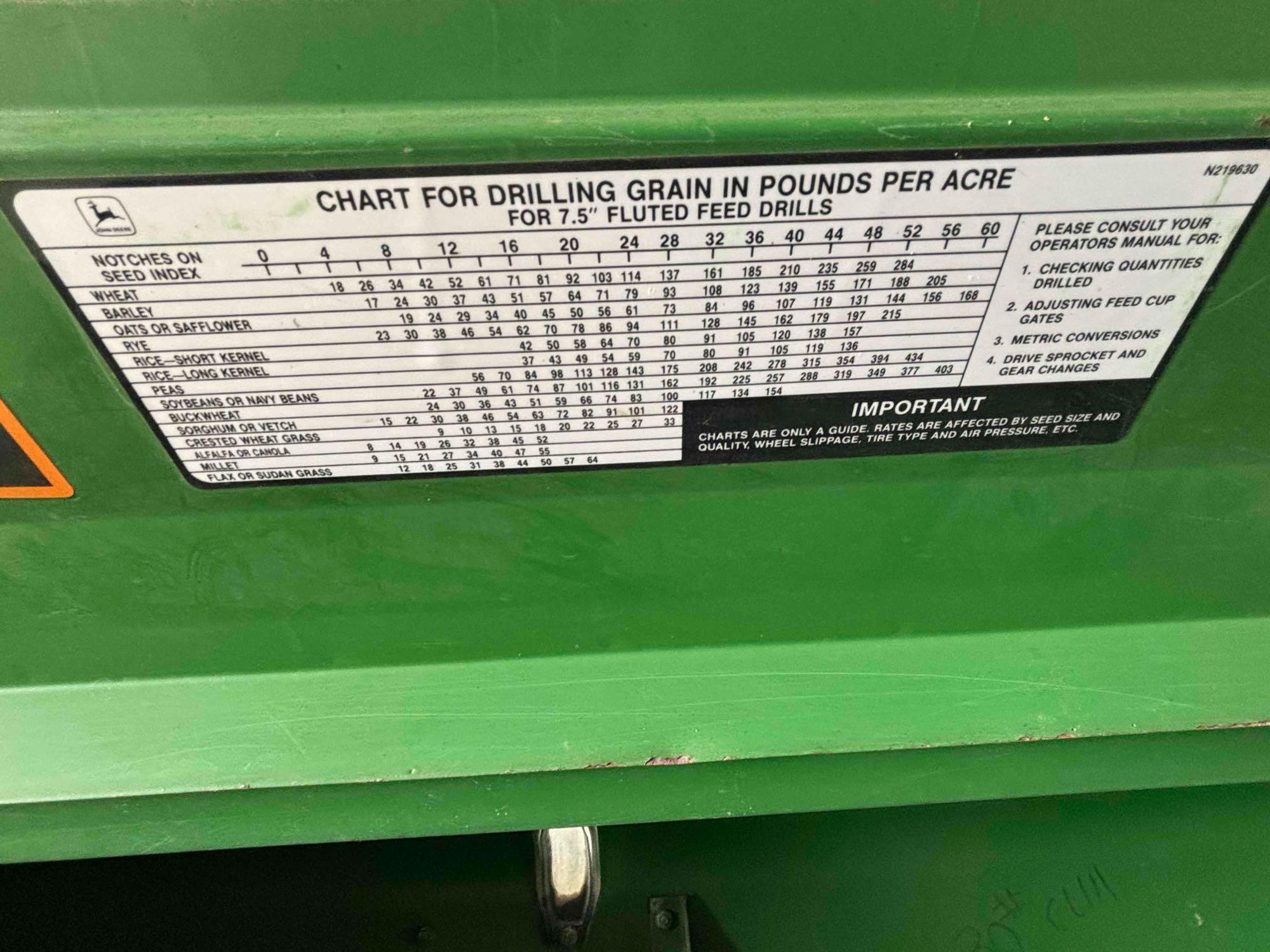 John Deere 455 Drill 30 ft