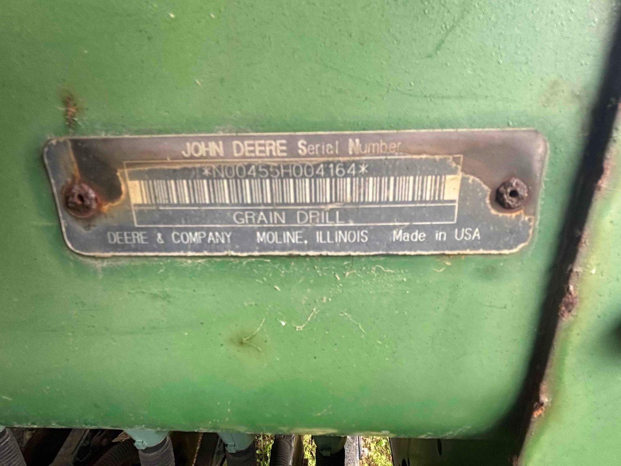 John Deere 455 Drill 30 ft