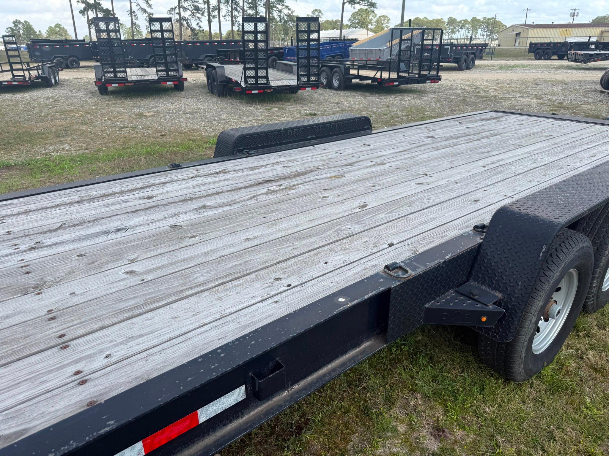2022 Down2Earth 82in x 34ft Two-Car Hauler
