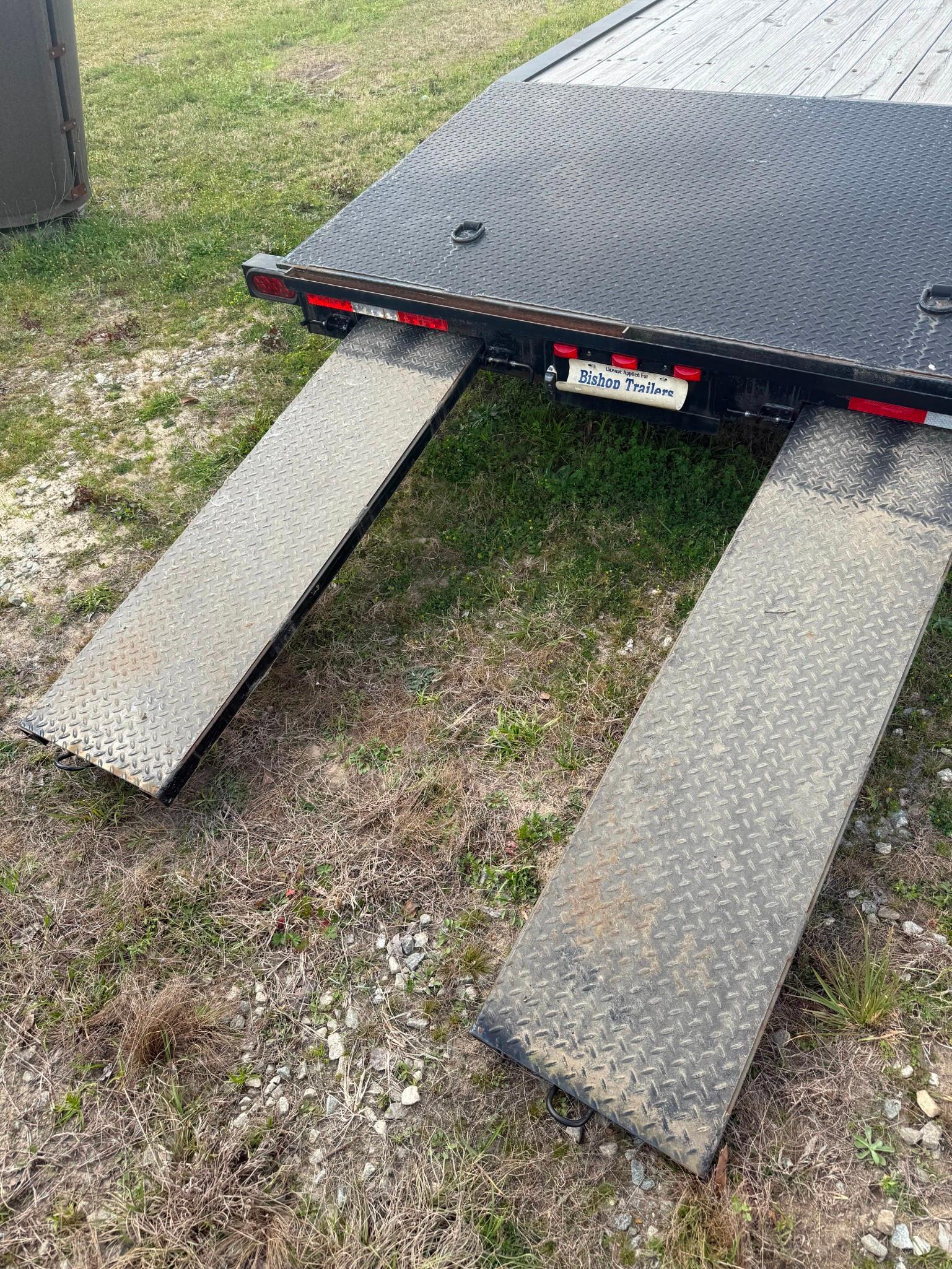 2022 Down2Earth 82in x 34ft Two-Car Hauler