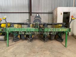 John Deere 7300 MaxEmerge 2 4-Row Planter  Adjustable Row Spacing