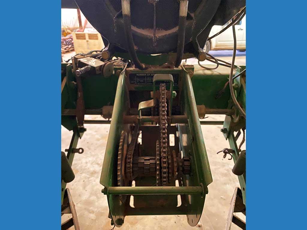 John Deere 7300 MaxEmerge 2 4-Row Planter  Adjustable Row Spacing