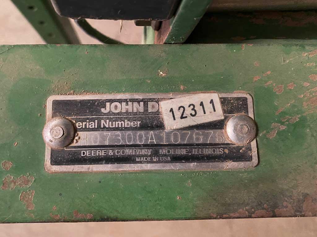 John Deere 7300 MaxEmerge 2 4-Row Planter  Adjustable Row Spacing