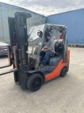 2018 Toyota 8FGCU32 Forklift  Reliable Performance with Low Hours!