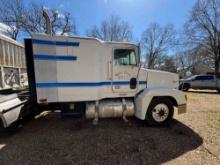 1998 Freightliner FLD120 Sleeper Cab  Detroit Diesel Series 60 Engine, 10-Speed Rockwell