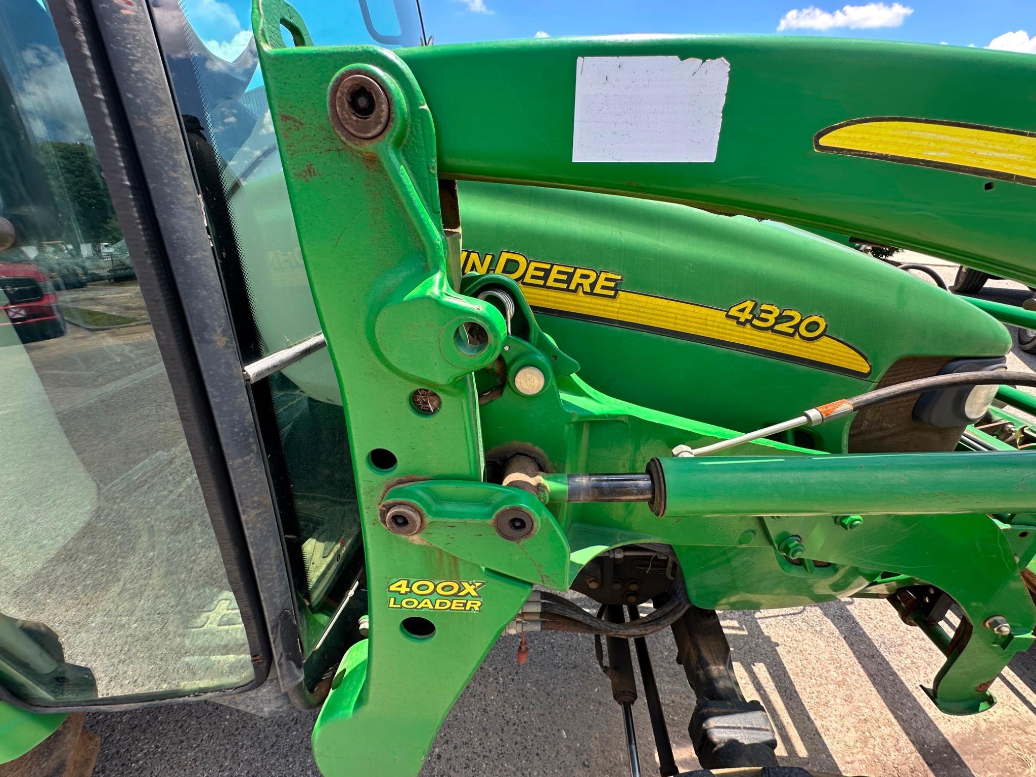 2007 John Deere 4320 Cab 4wd