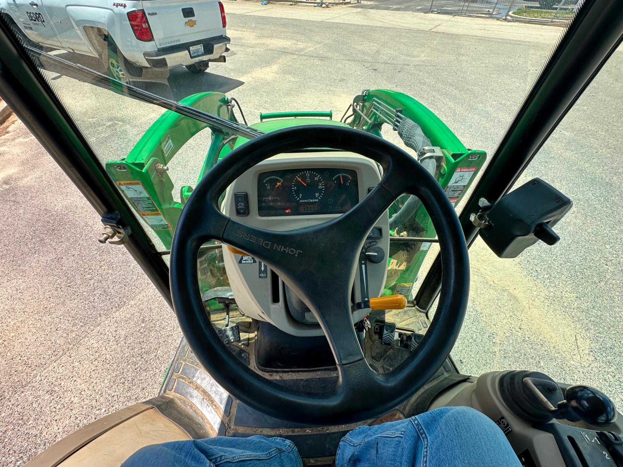 2007 John Deere 4320 Cab 4wd