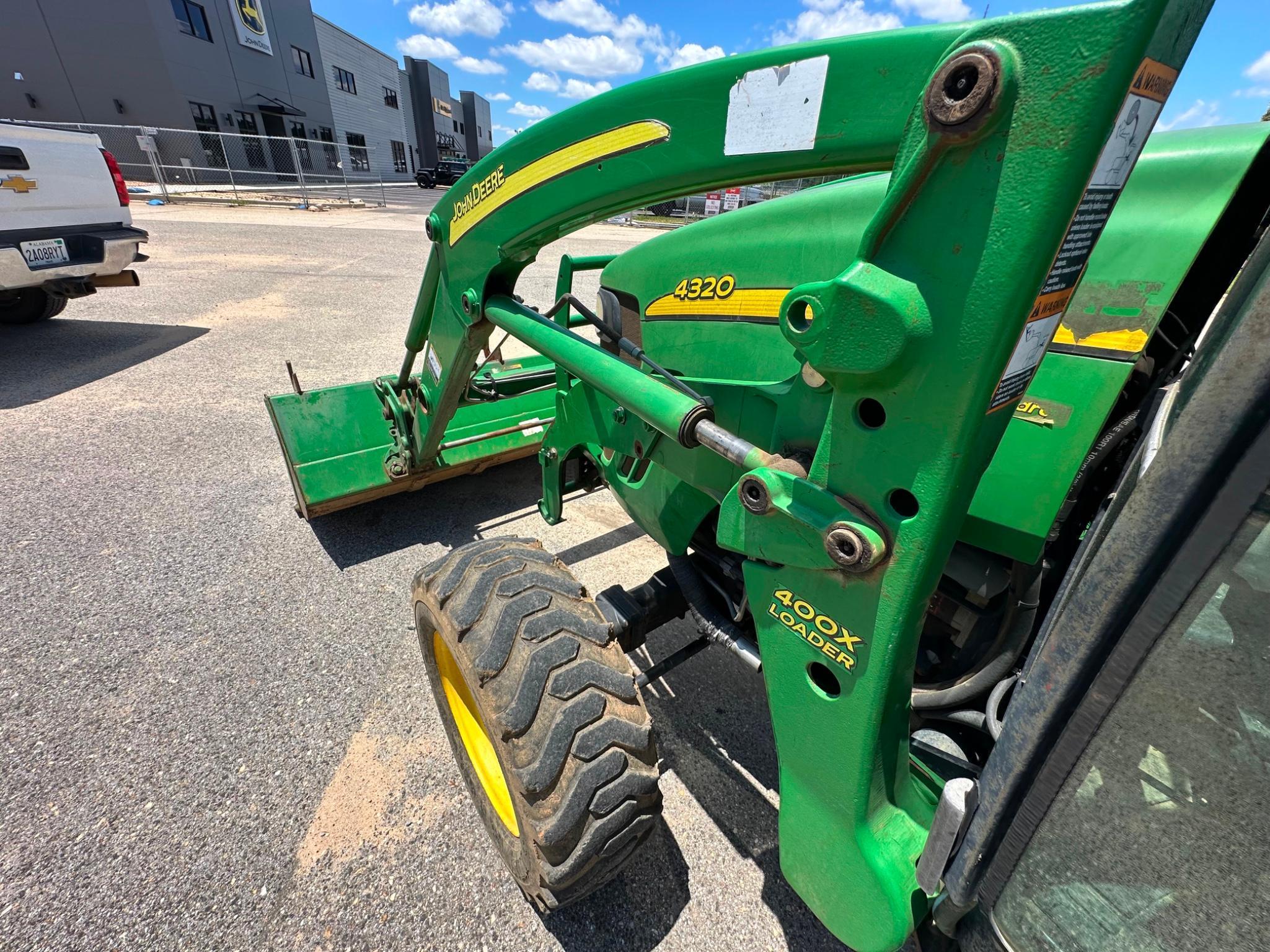 2007 John Deere 4320 Cab 4wd