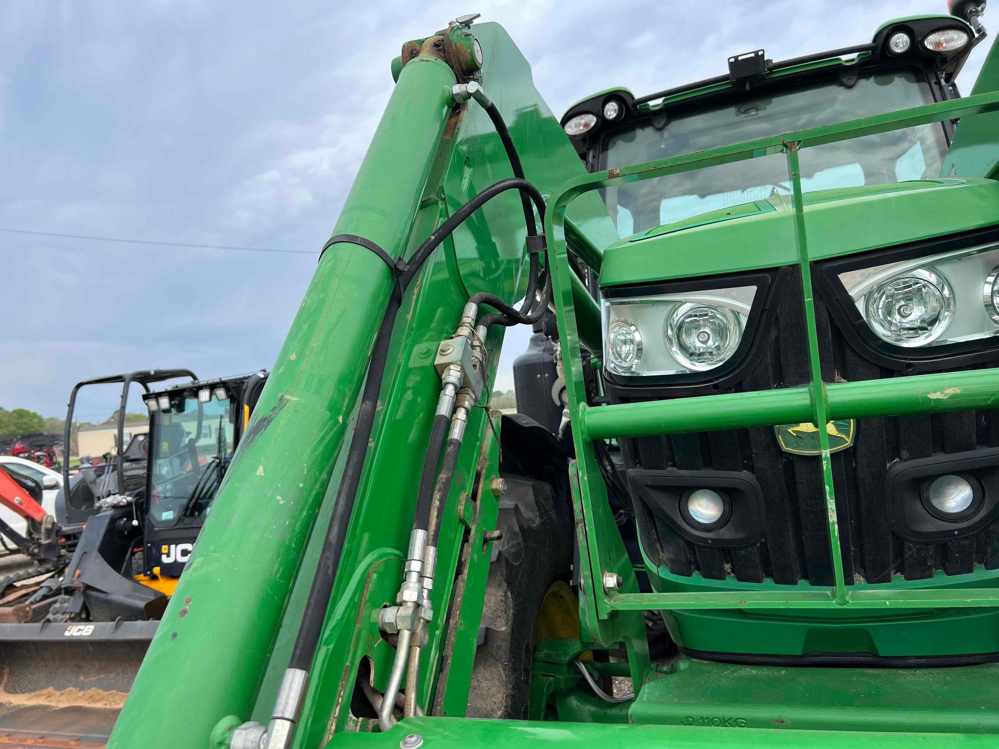 John Deere 6155R