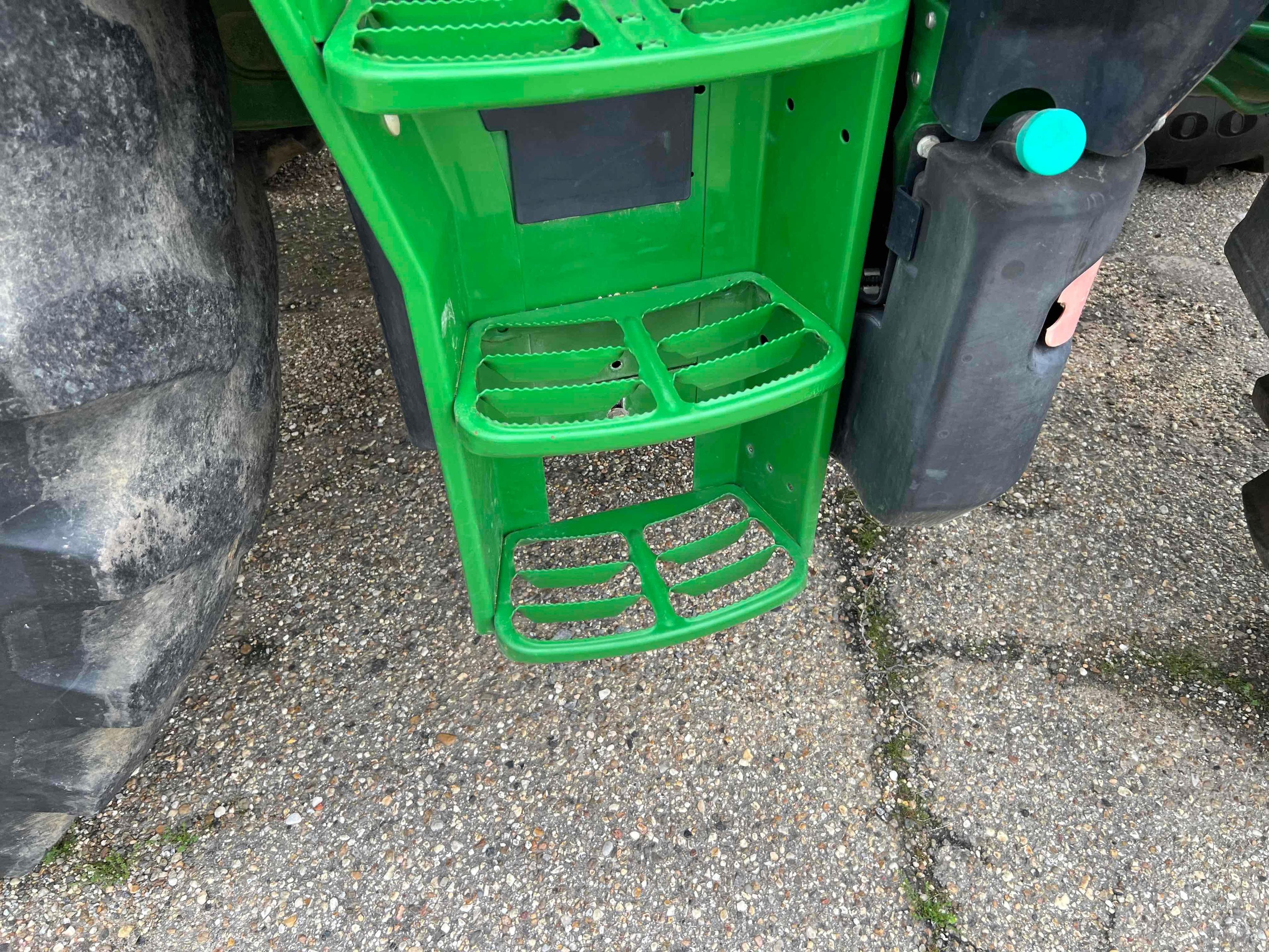 John Deere 6155R