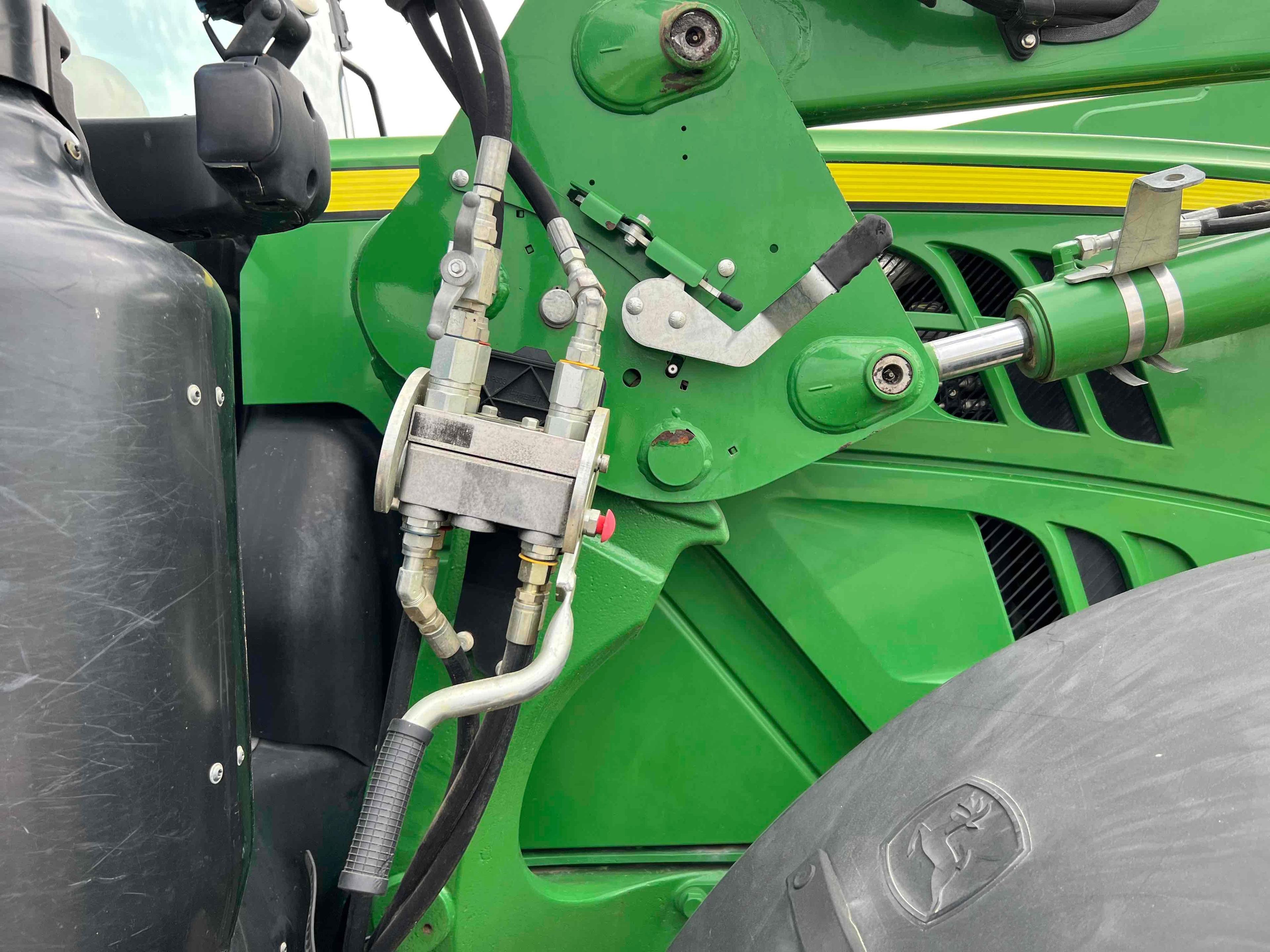 John Deere 6155R