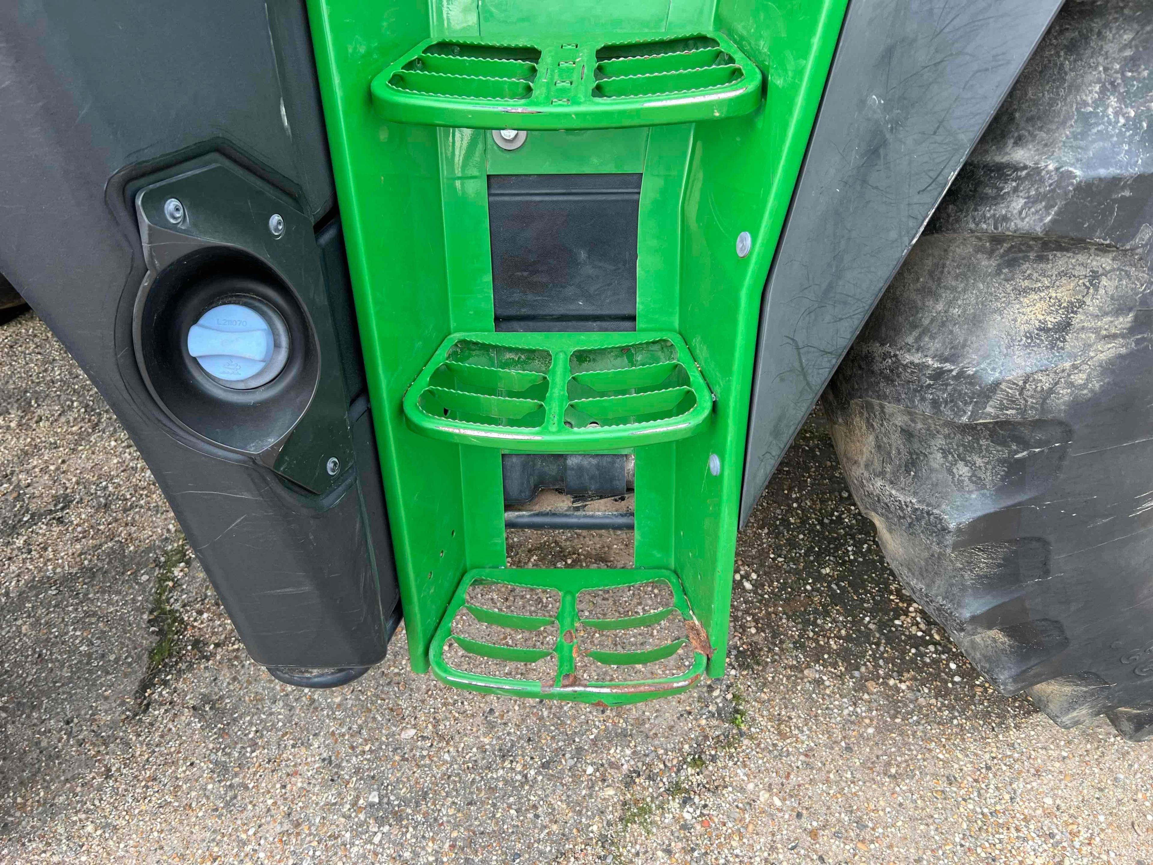 John Deere 6155R