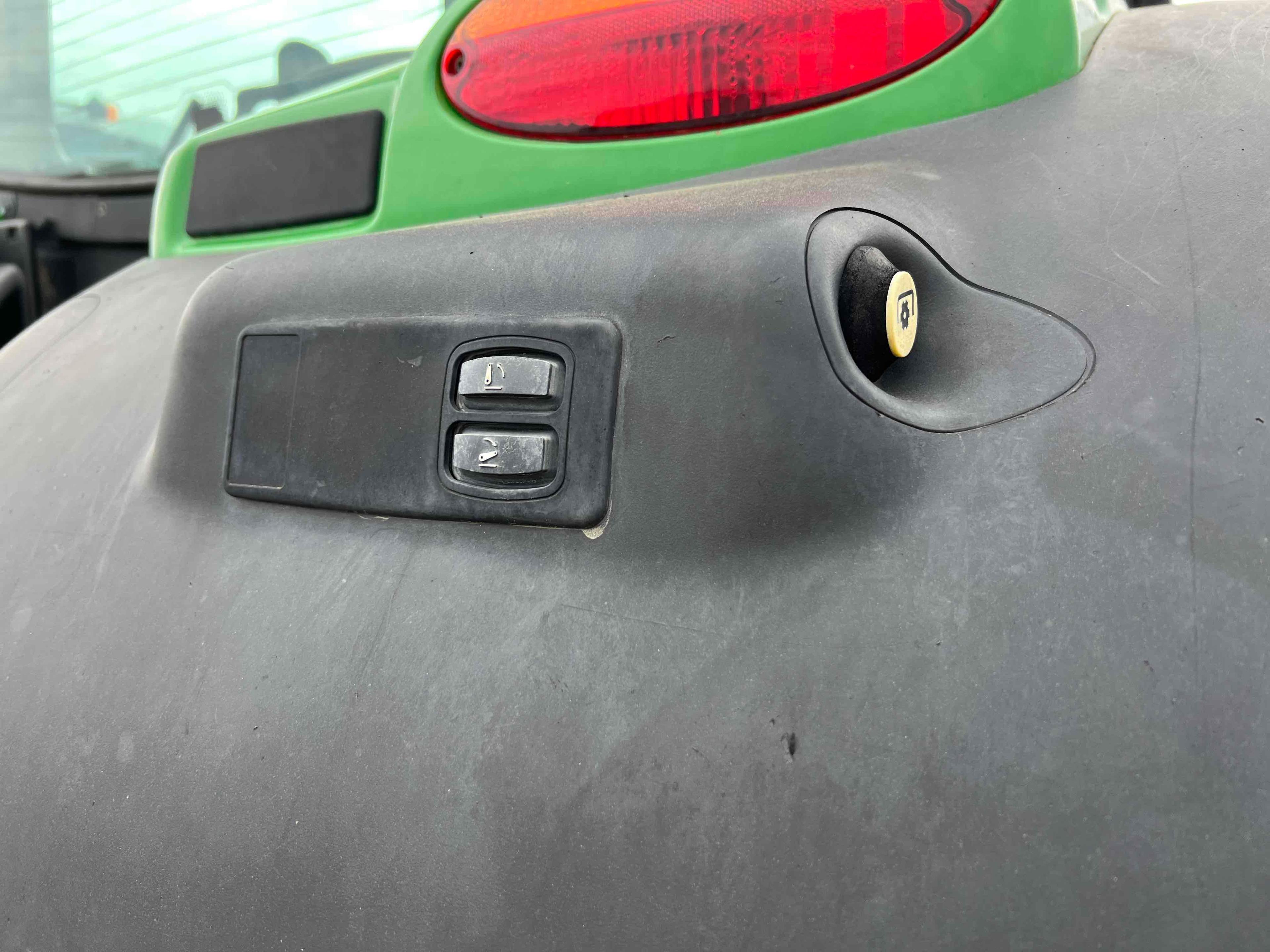 John Deere 6155R