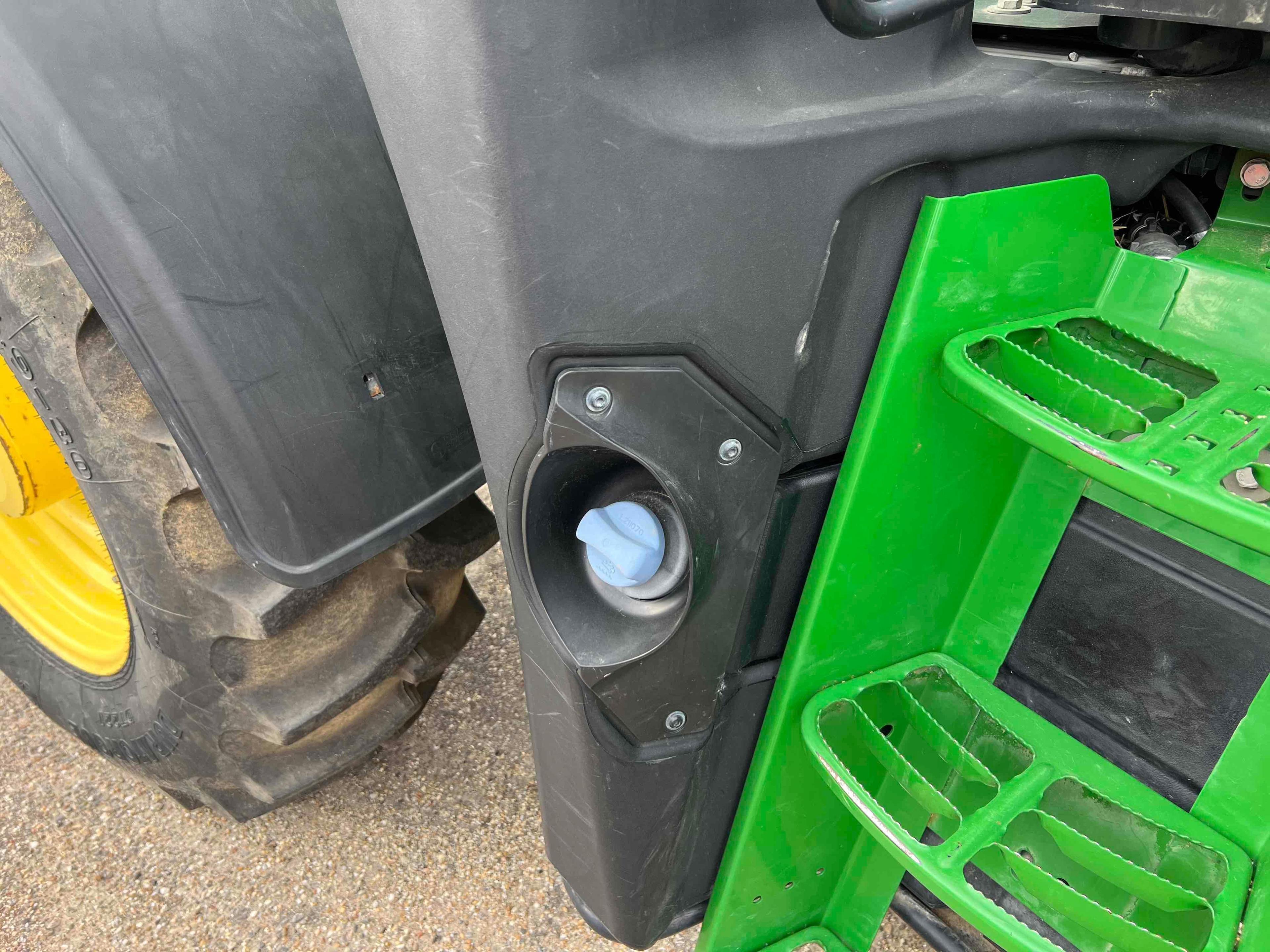 John Deere 6155R