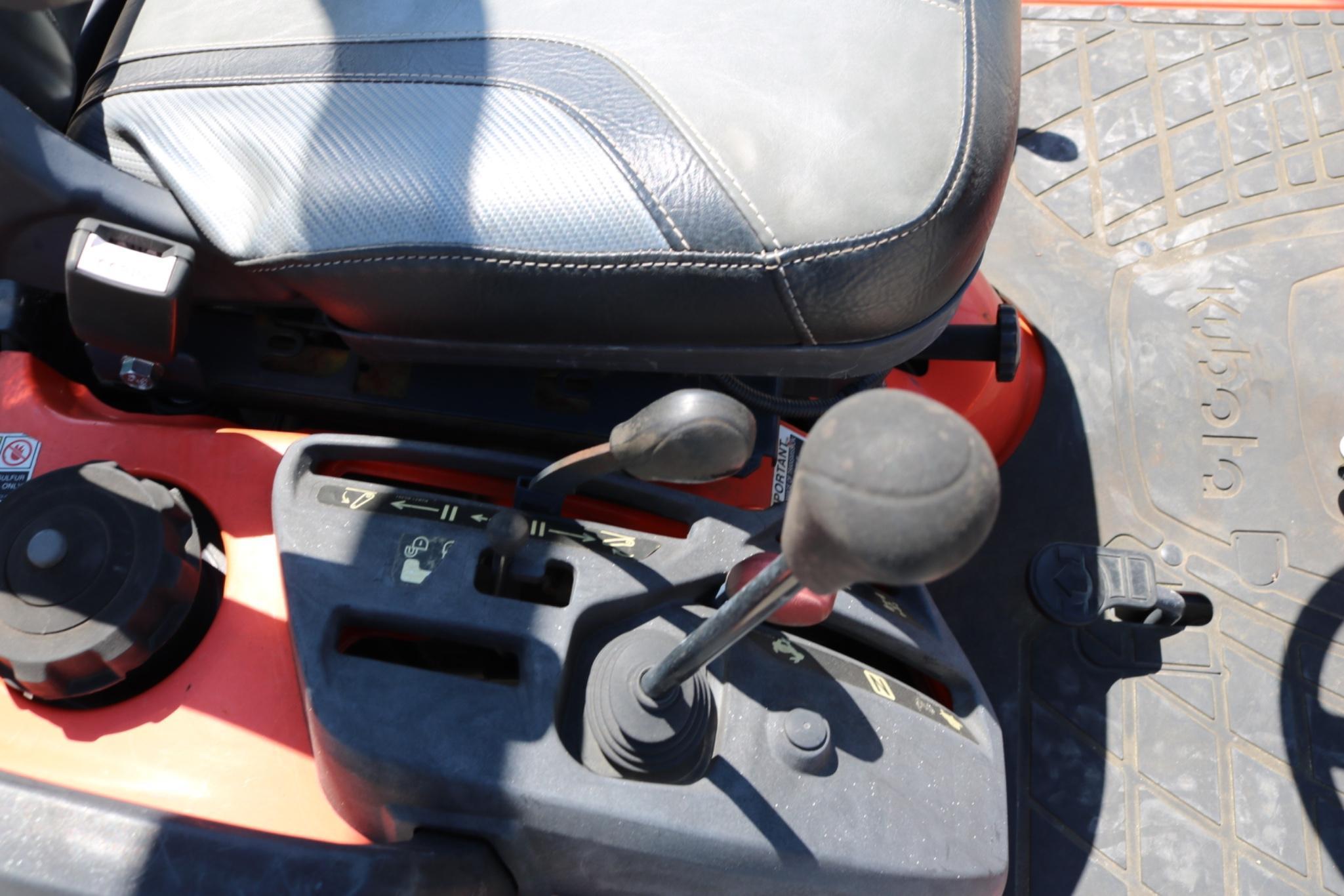 Kubota BX2680 Sub-Compact Tractor  4WD, 218 Hours