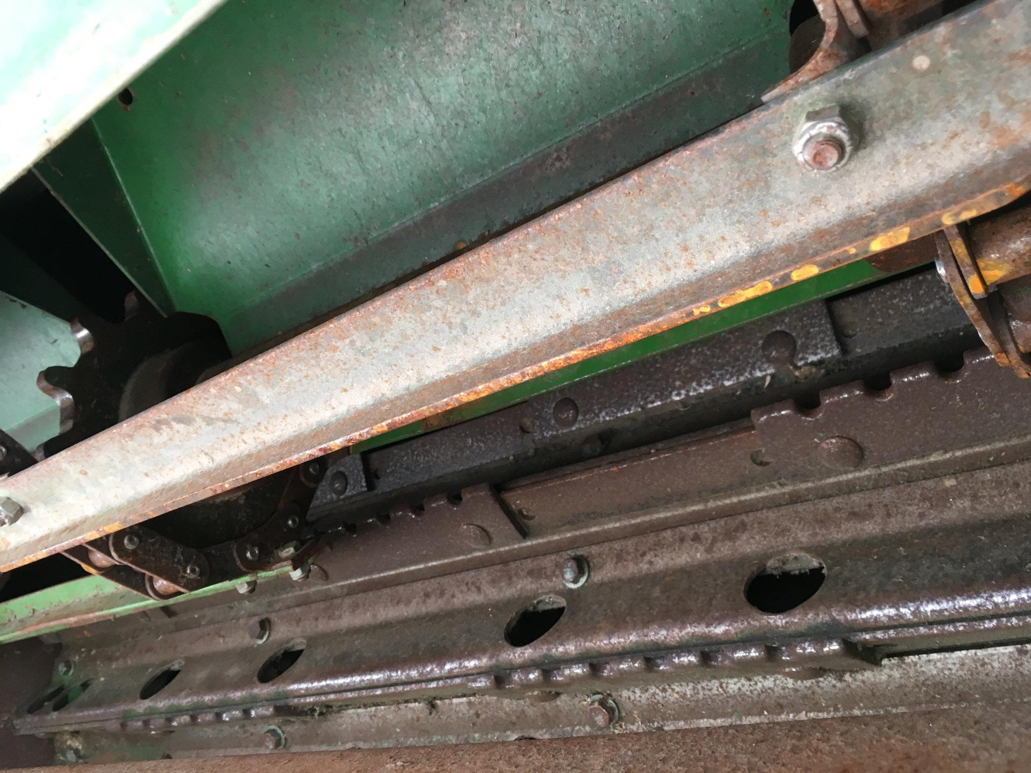 2011 JOHN DEERE 9570S