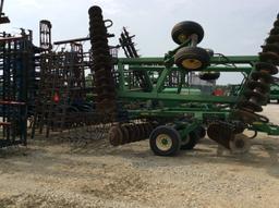 2002 JOHN DEERE 637