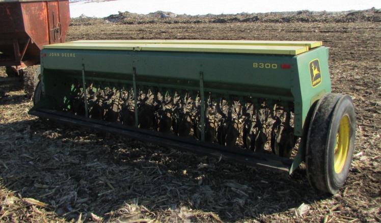 John Deere 8300 13 ft Grain Drill