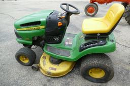 JD Lawn tractor