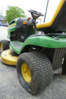 JD Lawn tractor