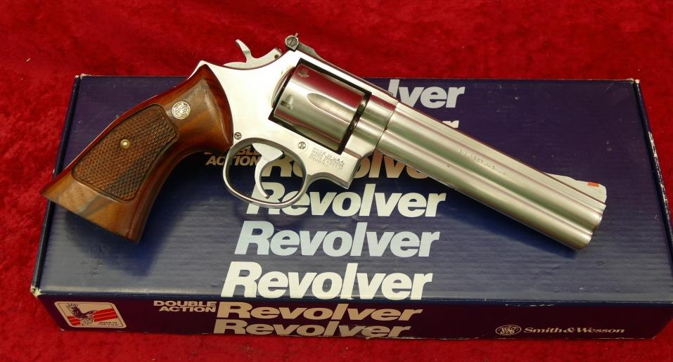 Smith & Wesson 682-2 357 Magnum Revolver