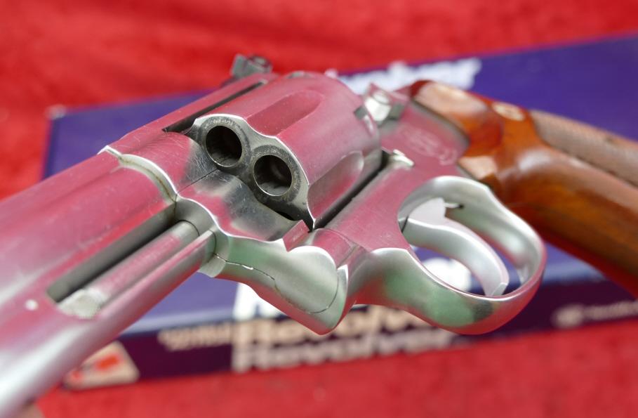Smith & Wesson 682-2 357 Magnum Revolver