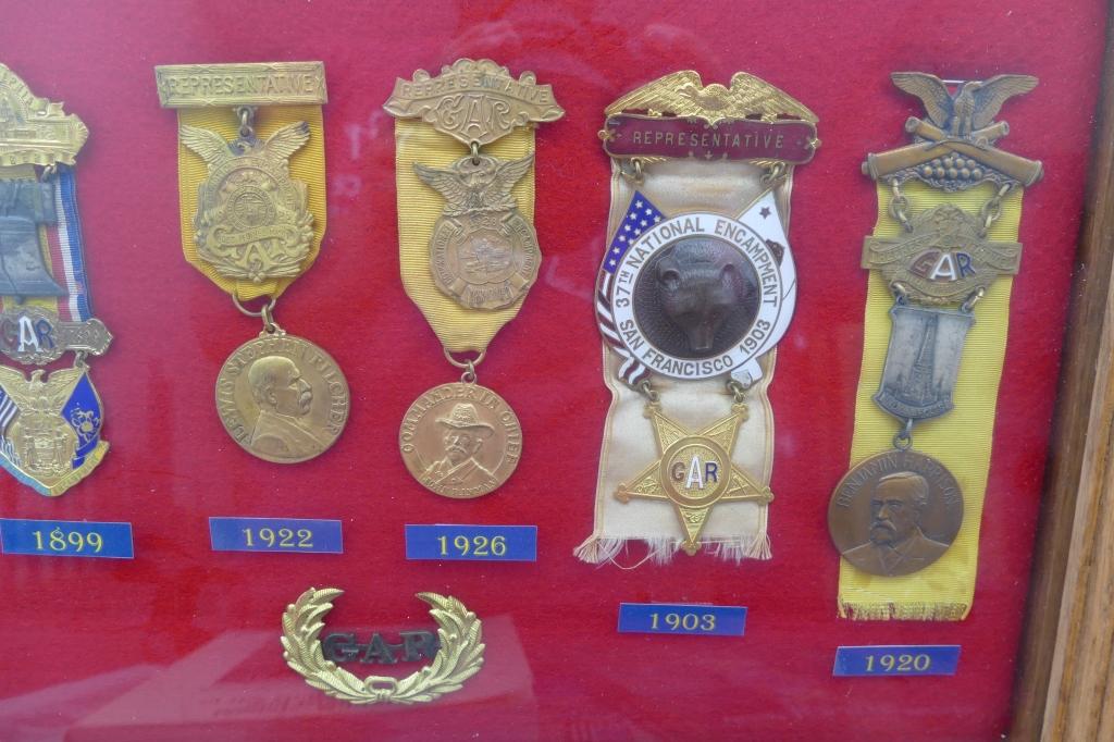 Display Case of GAR Medals & Books lot