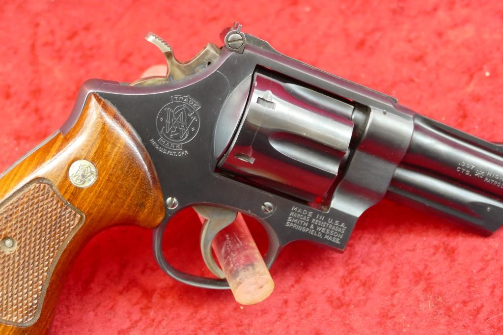 Smith & Wesson Model 28-2 Highway patrolman 357
